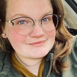 Meet your Posher, Aly